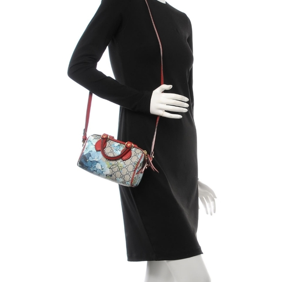 Brand new Gucci mini purse - Picture 11 of 11